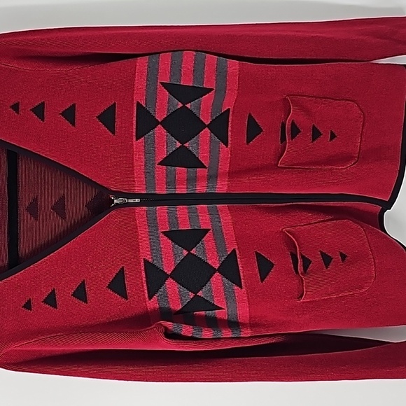 Woolrich Elegant Ruby Red Aztec Design Zip Front Sweater - Picture 15 of 16